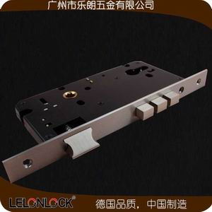 三桿鎖體防盜性強(qiáng)嗎？
